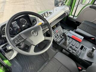 Mercedes-Benz Unimog