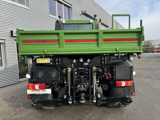 Mercedes-Benz Unimog